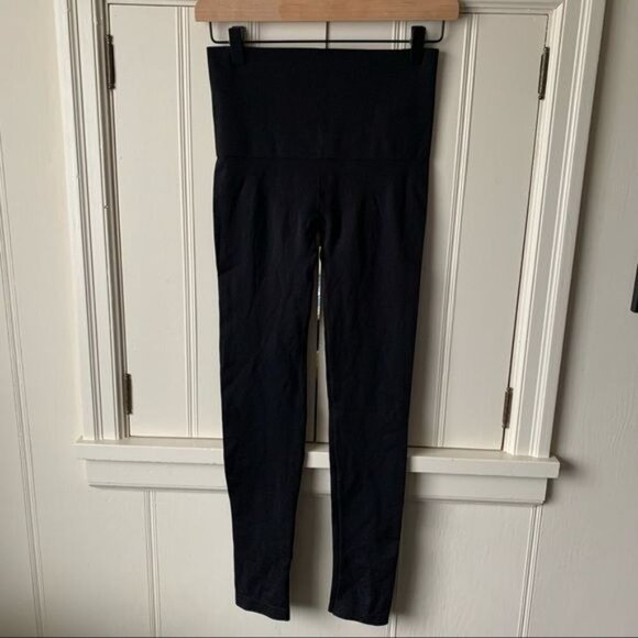 Assets by Spanx Seamless Slimming Leggings - Picture 1 of 7